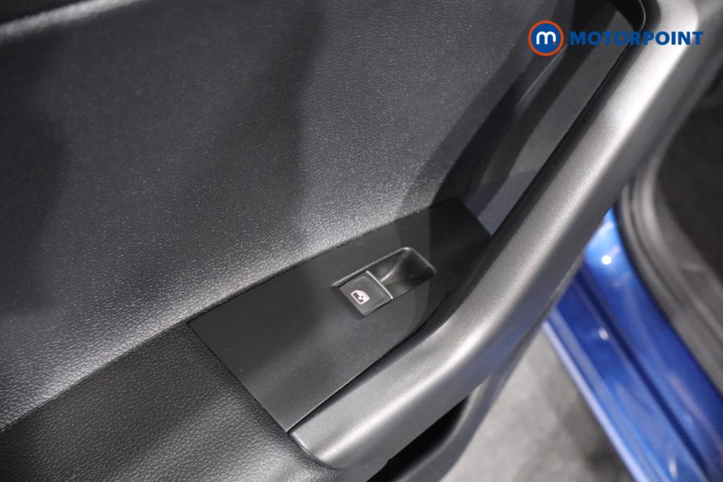 Volkswagen Polo SEL Manual Petrol Hatchback - Stock Number (1570321) - 20th supplementary image