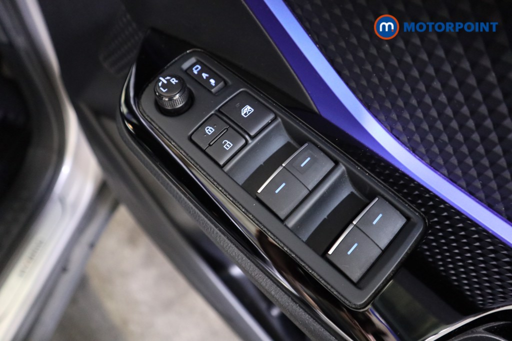 Toyota C-Hr Dynamic Automatic Petrol-Electric Hybrid SUV - Stock Number (1570361) - 9th supplementary image