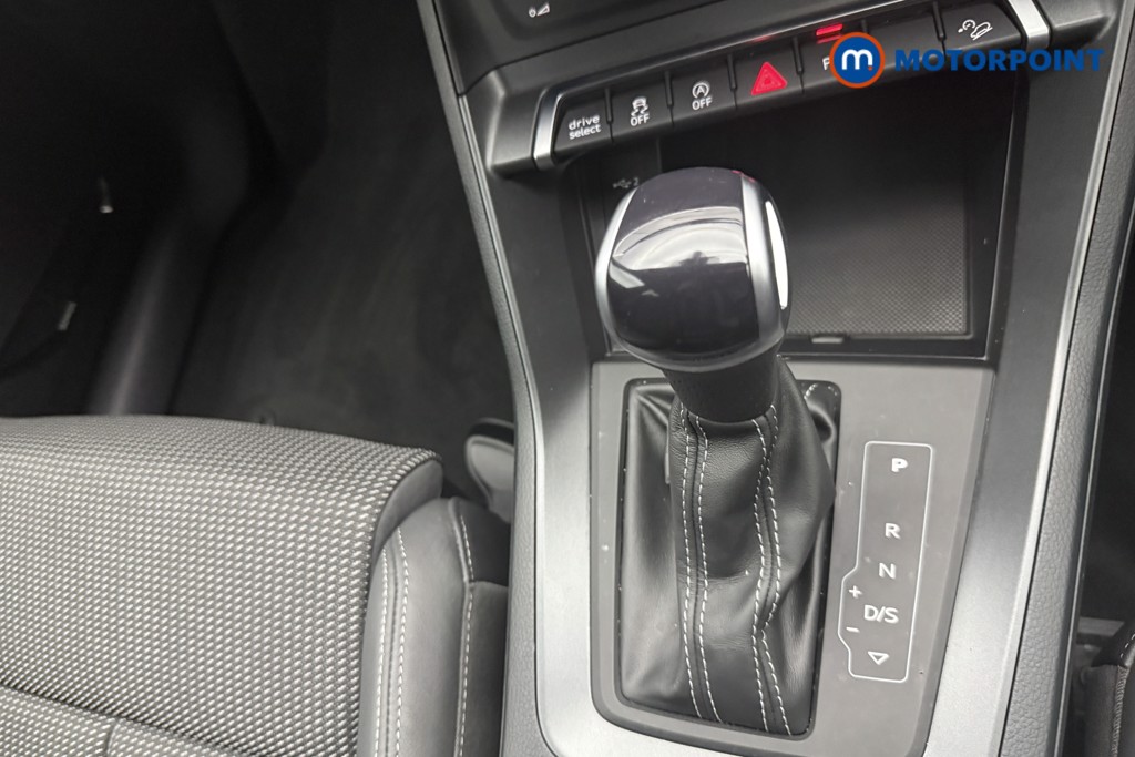 Audi Q3 Black Edition Automatic Petrol SUV - Stock Number (1570612) - 11th supplementary image
