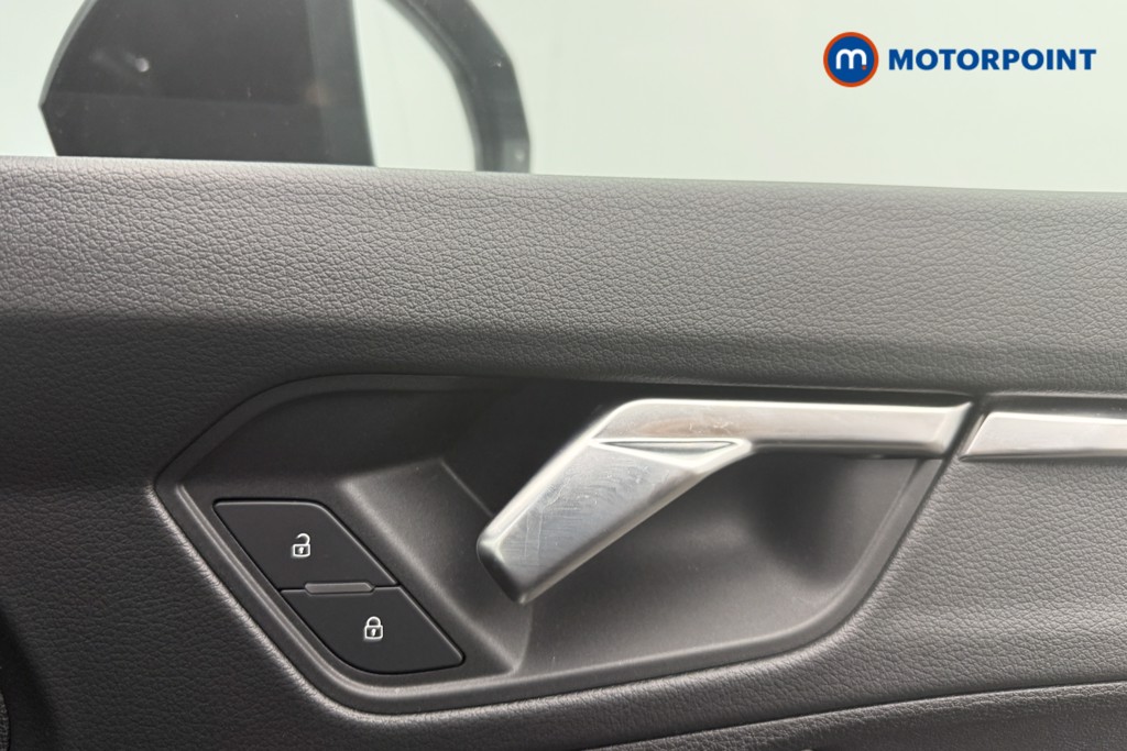 Audi Q3 Black Edition Automatic Petrol SUV - Stock Number (1570612) - 16th supplementary image