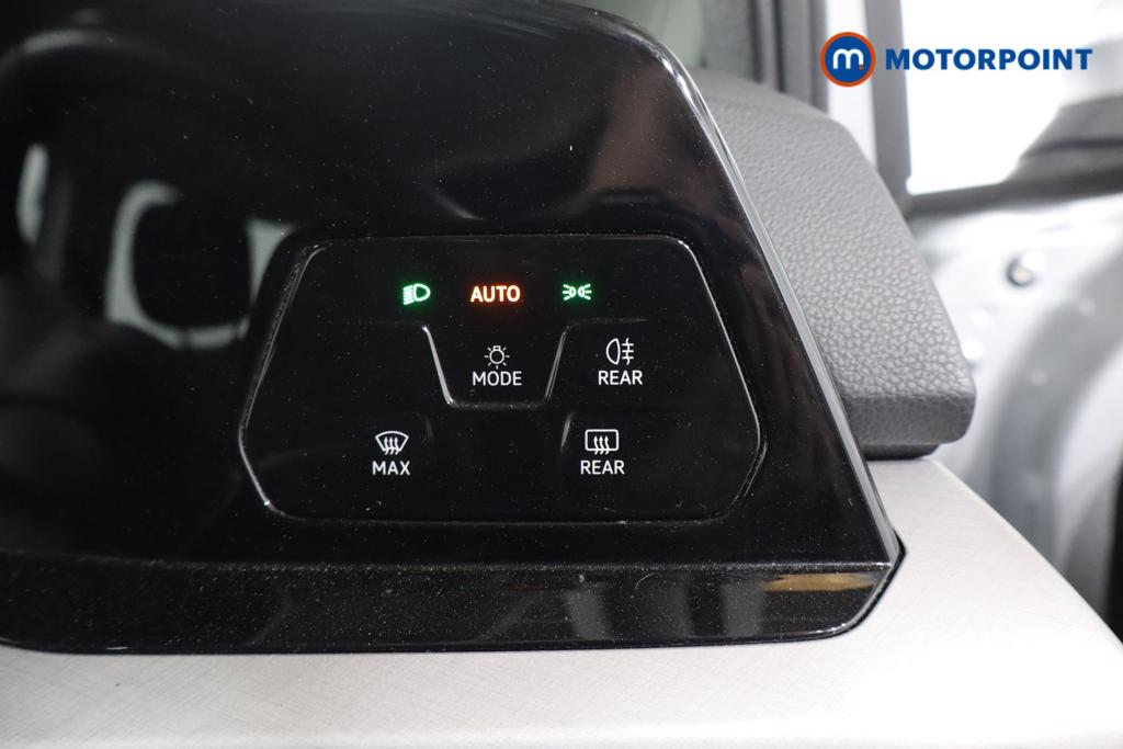 Volkswagen Golf Life Manual Petrol Hatchback - Stock Number (1570714) - 15th supplementary image