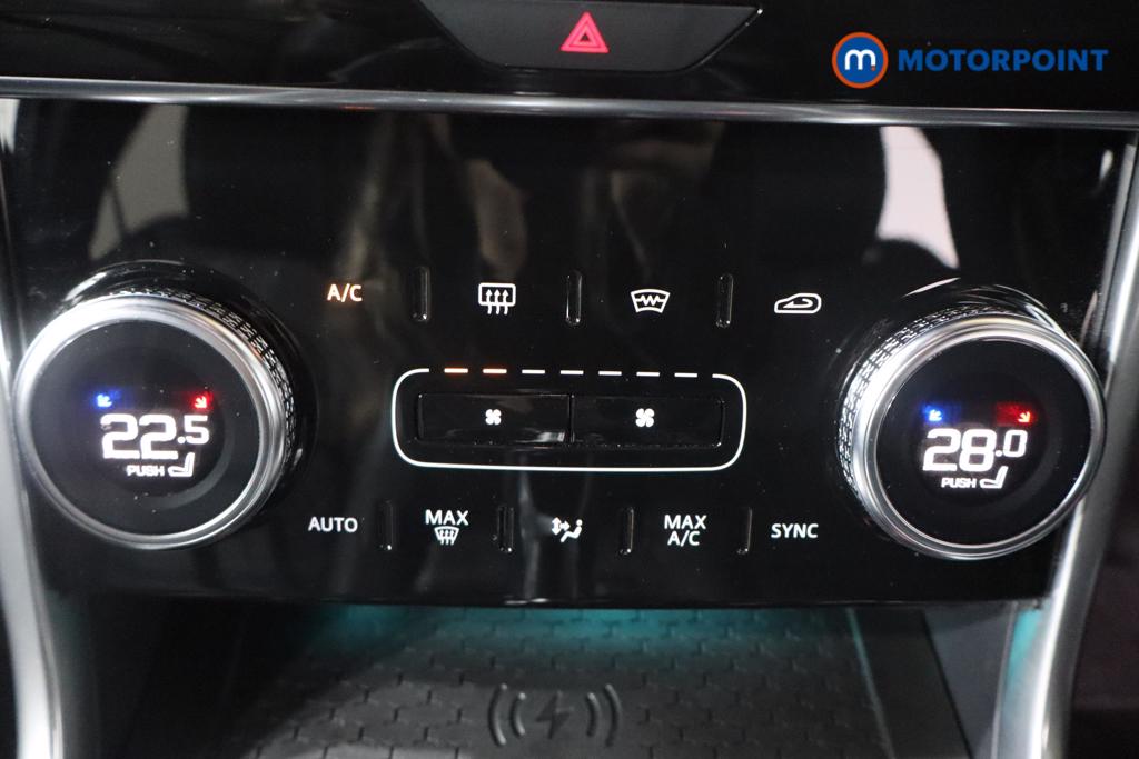 Jaguar XE R-Dynamic Se Black Automatic Diesel Saloon - Stock Number (1570797) - 6th supplementary image