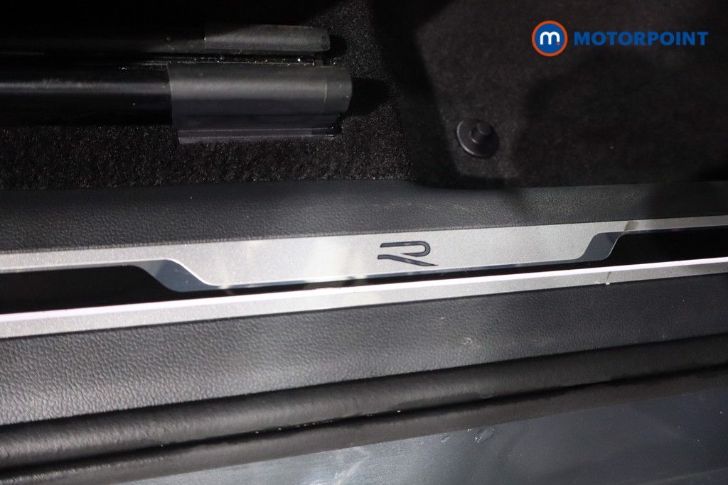 Volkswagen Tiguan R-Line Automatic Petrol SUV - Stock Number (1571126) - 23rd supplementary image