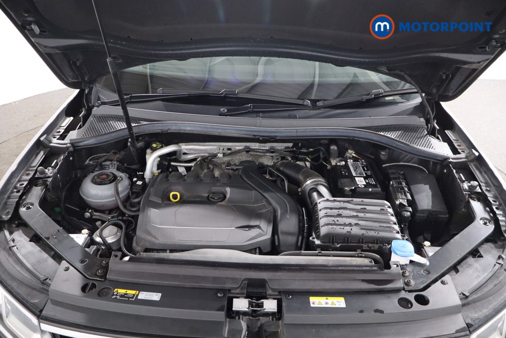 Volkswagen Tiguan R-Line Automatic Petrol SUV - Stock Number (1571126) - 34th supplementary image