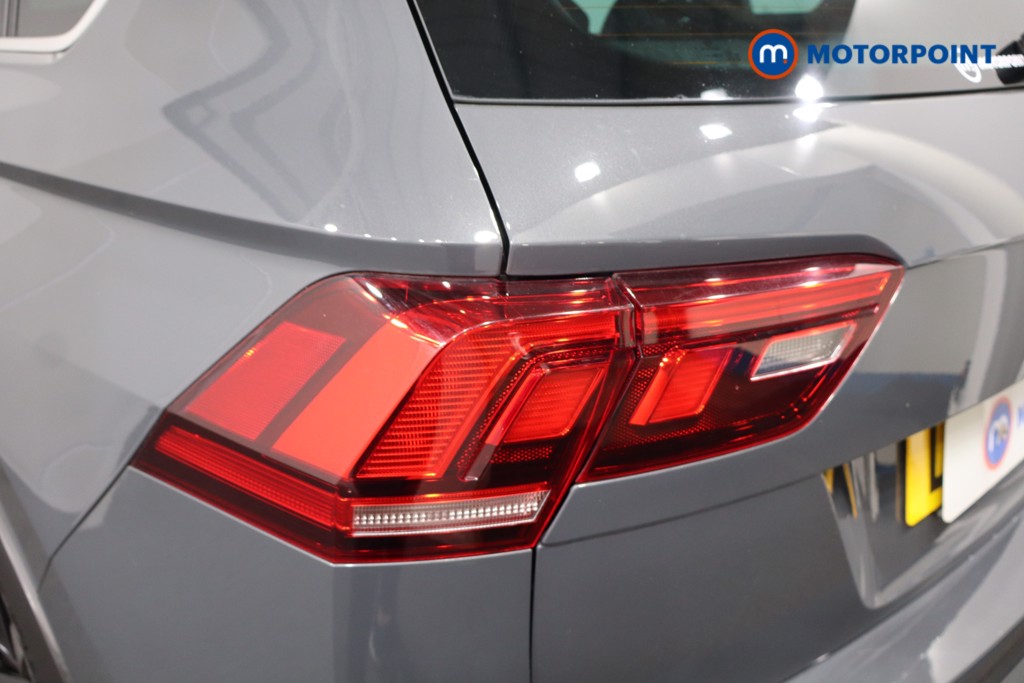 Volkswagen Tiguan R-Line Automatic Petrol SUV - Stock Number (1571126) - 36th supplementary image