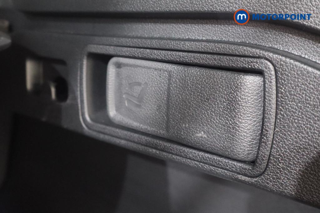 KIA Sportage 3 Automatic Petrol-Electric Hybrid SUV - Stock Number (1571702) - 32nd supplementary image
