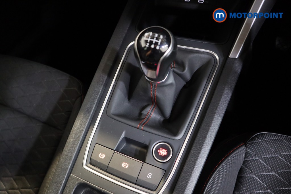Seat Leon FR Manual Petrol Hatchback - Stock Number (1571789) - 7th supplementary image