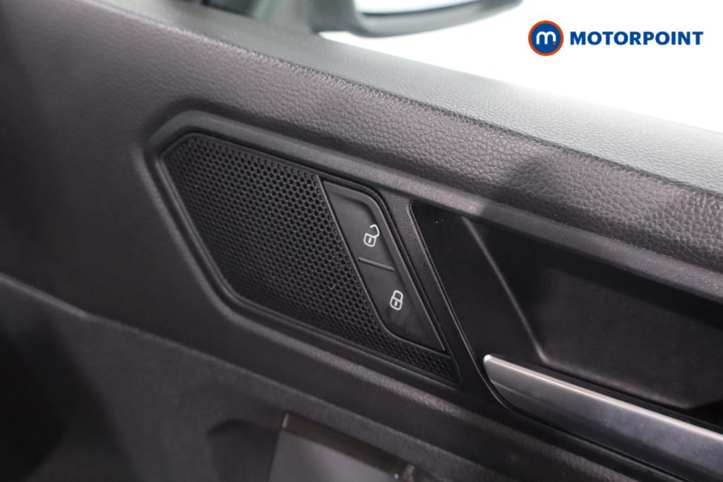 Volkswagen Tiguan Life Manual Petrol SUV - Stock Number (1571876) - 19th supplementary image
