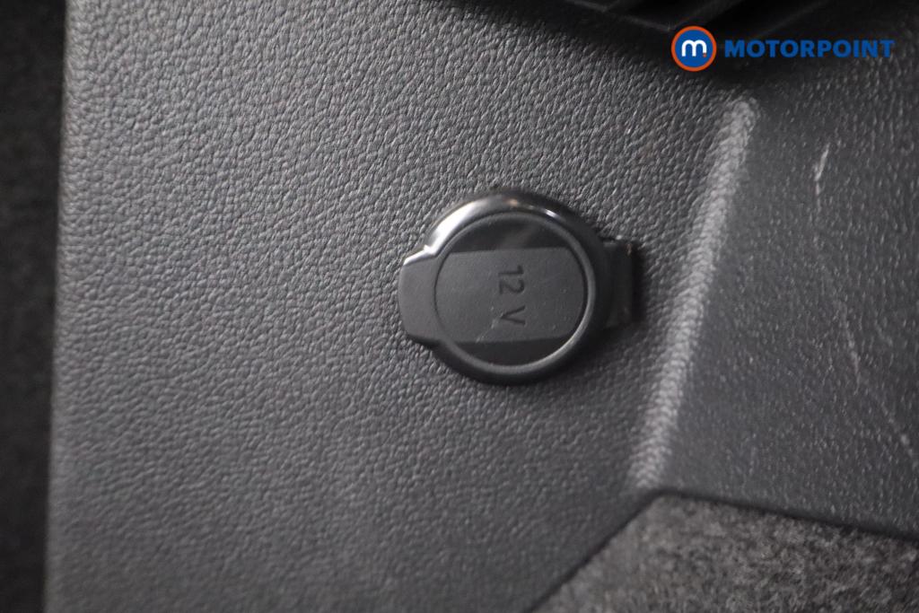 Volkswagen Tiguan Life Manual Petrol SUV - Stock Number (1571876) - 28th supplementary image
