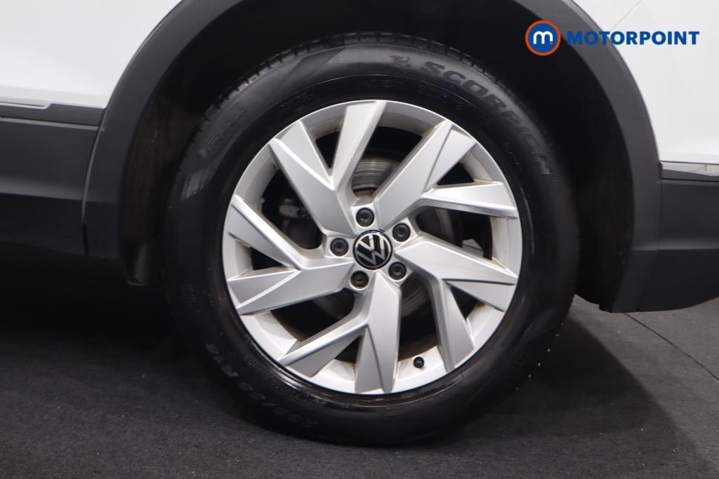 Volkswagen Tiguan Life Manual Petrol SUV - Stock Number (1571876) - 40th supplementary image