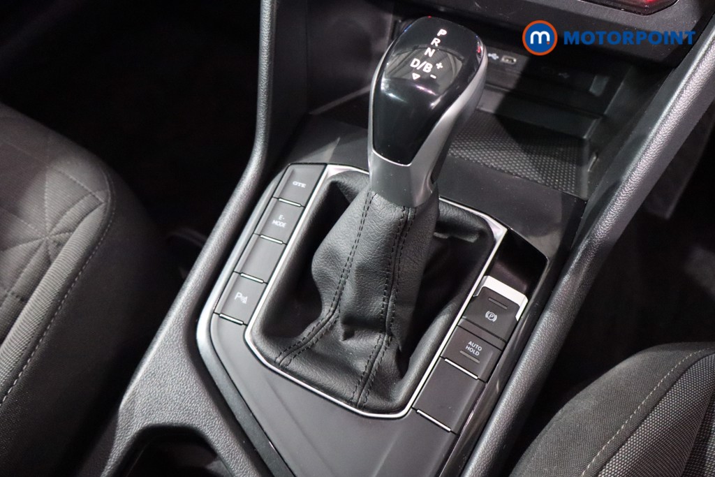 Volkswagen Tiguan Life Automatic Petrol Plug-In Hybrid SUV - Stock Number (1572323) - 14th supplementary image