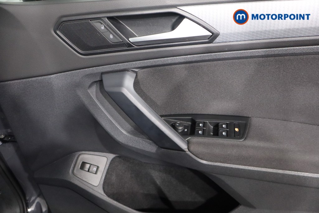 Volkswagen Tiguan Life Automatic Petrol Plug-In Hybrid SUV - Stock Number (1572323) - 23rd supplementary image