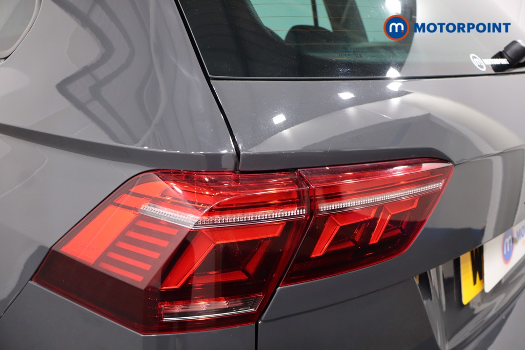 Volkswagen Tiguan Life Automatic Petrol Plug-In Hybrid SUV - Stock Number (1572323) - 34th supplementary image