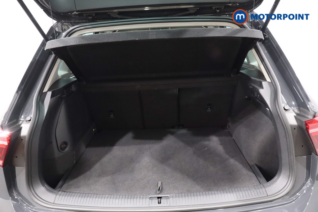 Volkswagen Tiguan Life Automatic Petrol Plug-In Hybrid SUV - Stock Number (1572323) - 38th supplementary image
