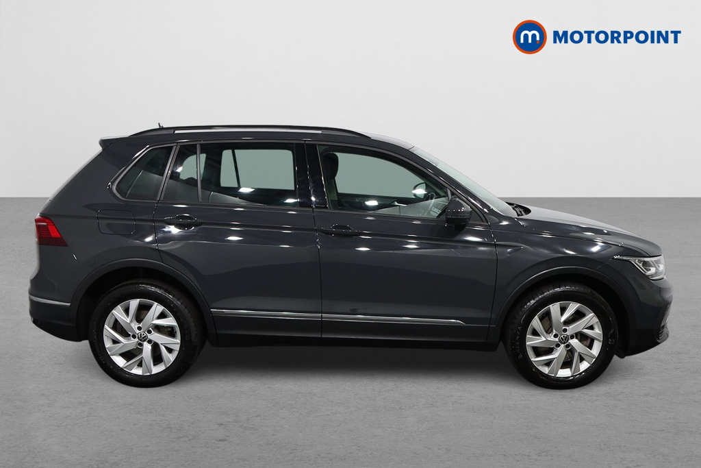 Volkswagen Tiguan Life Automatic Petrol Plug-In Hybrid SUV - Stock Number (1572323) - Drivers side