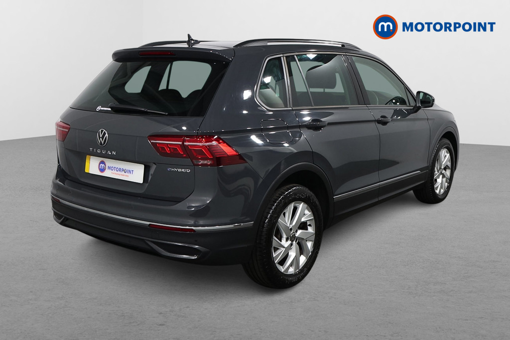 Volkswagen Tiguan Life Automatic Petrol Plug-In Hybrid SUV - Stock Number (1572323) - Drivers side rear corner