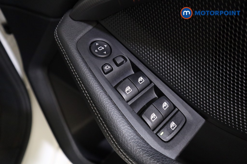 BMW 1 Series M Sport Manual Petrol Hatchback - Stock Number (1572400) - 12th supplementary image