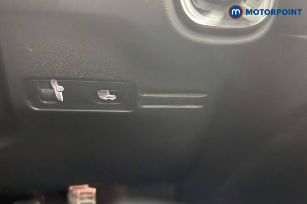 Volvo Xc40 R Design Manual Petrol SUV - Stock Number (1555072) - 10th supplementary image