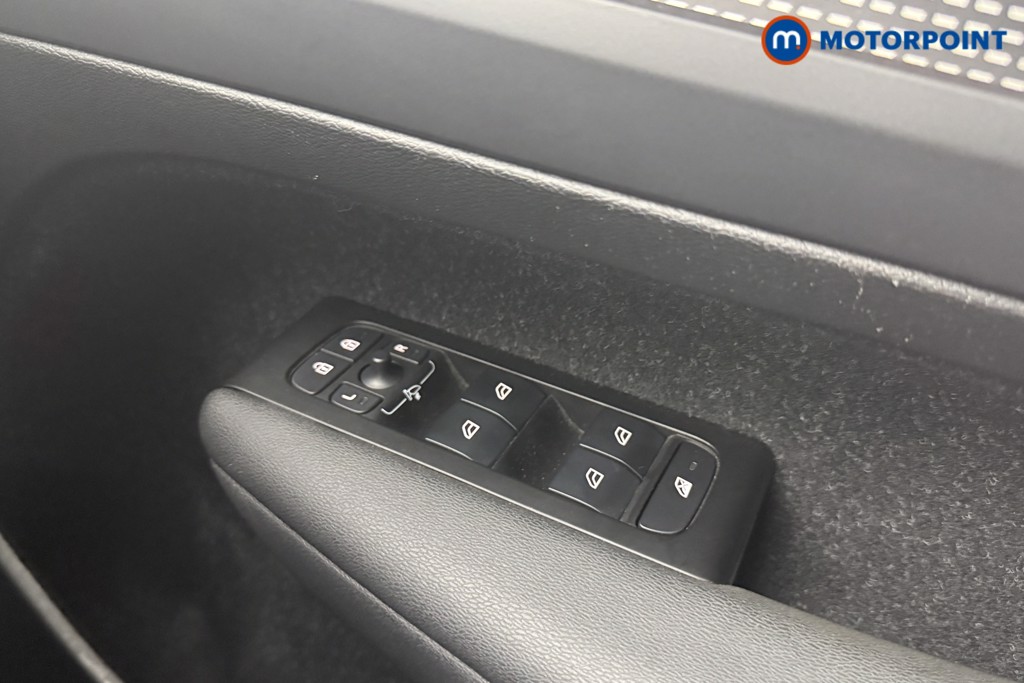 Volvo Xc40 R Design Manual Petrol SUV - Stock Number (1555072) - 11th supplementary image