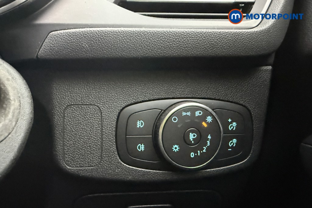 Ford Focus Zetec Manual Petrol Hatchback - Stock Number (1559463) - 17th supplementary image