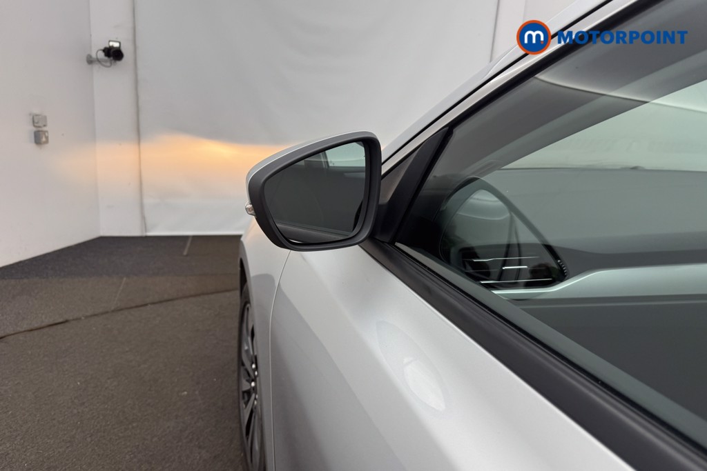 Ford Focus Zetec Manual Petrol Hatchback - Stock Number (1559463) - 28th supplementary image
