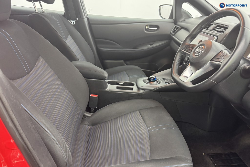 Nissan Leaf Acenta Automatic Electric Hatchback - Stock Number (1559860) - 4th supplementary image