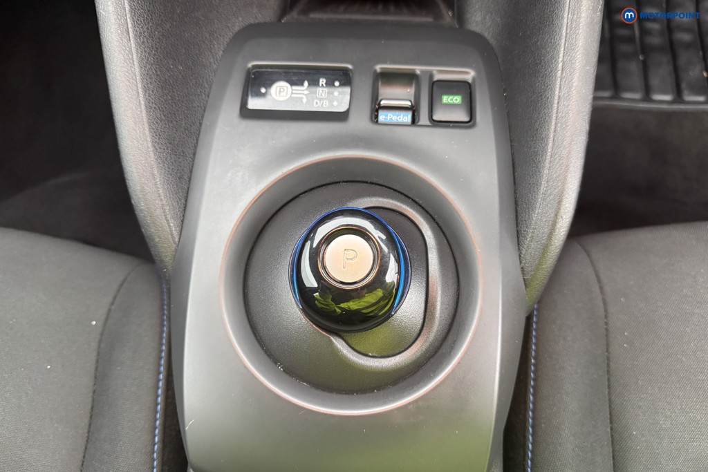 Nissan Leaf Acenta Automatic Electric Hatchback - Stock Number (1559860) - 13th supplementary image