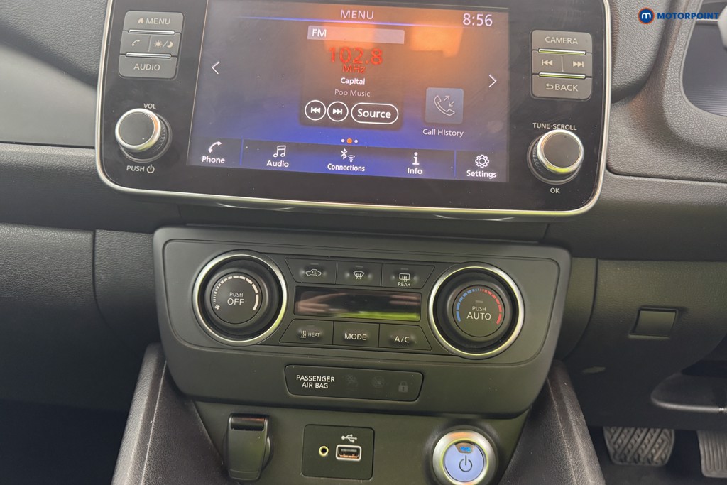 Nissan Leaf Acenta Automatic Electric Hatchback - Stock Number (1559860) - 14th supplementary image