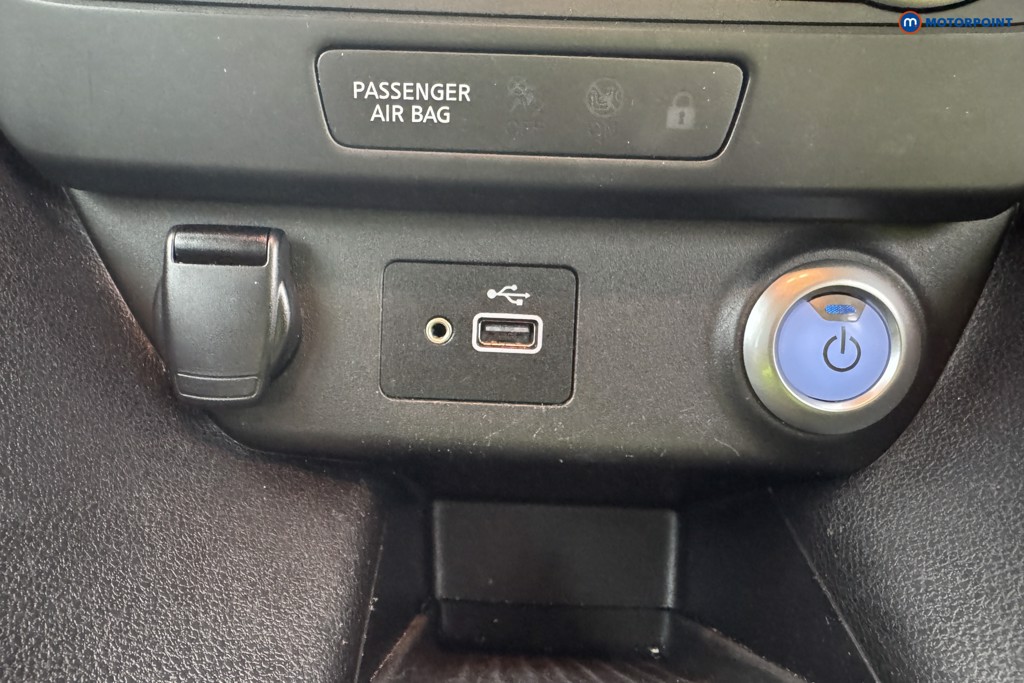 Nissan Leaf Acenta Automatic Electric Hatchback - Stock Number (1559860) - 16th supplementary image