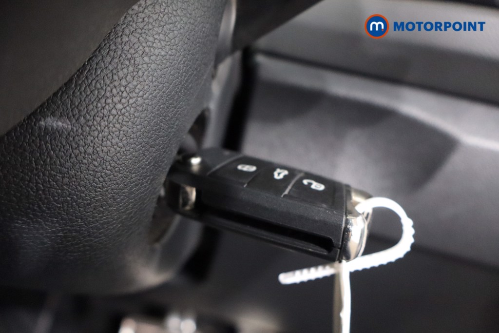 Volkswagen T-Roc R-Line Automatic Petrol SUV - Stock Number (1560291) - 13th supplementary image
