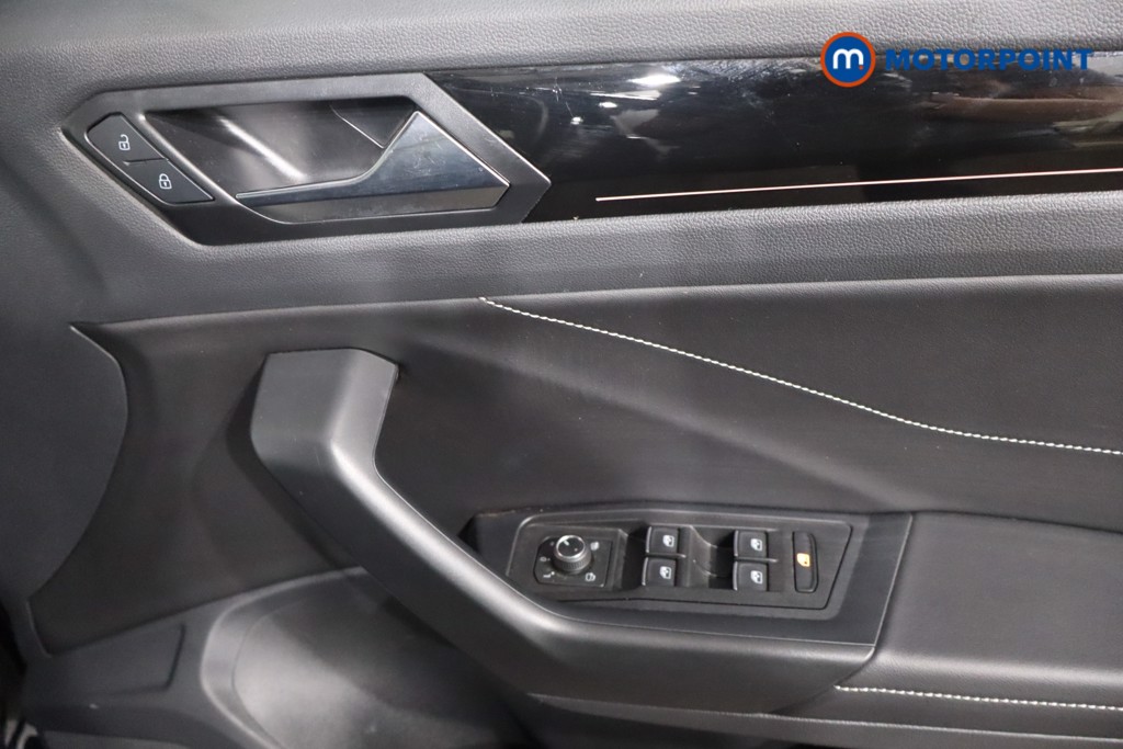 Volkswagen T-Roc R-Line Automatic Petrol SUV - Stock Number (1560291) - 24th supplementary image