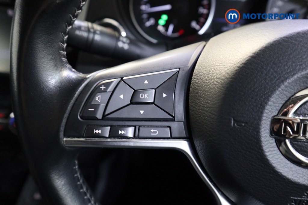 Nissan Qashqai N-Connecta Manual Petrol SUV - Stock Number (1560655) - 3rd supplementary image