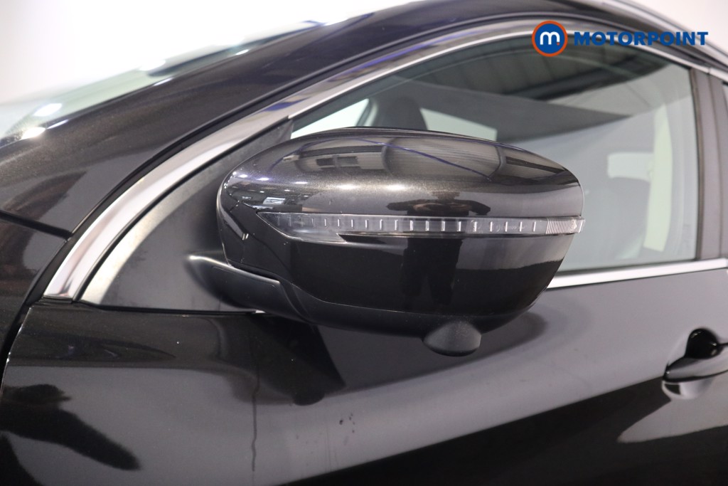 Nissan Qashqai N-Connecta Manual Petrol SUV - Stock Number (1560655) - 22nd supplementary image