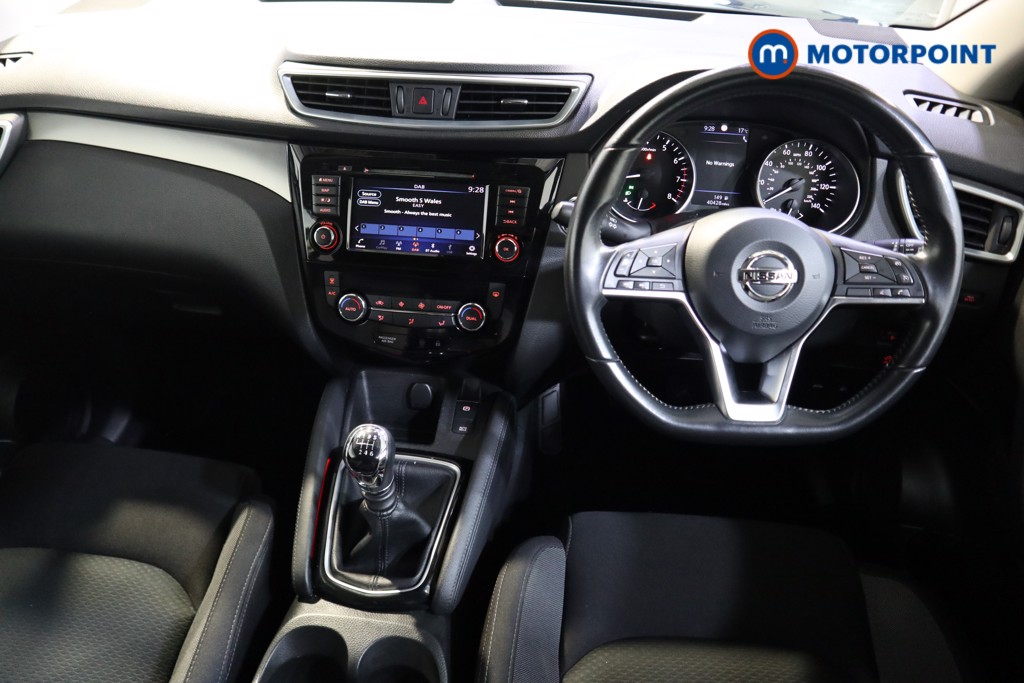 Nissan Qashqai N-Connecta Manual Petrol SUV - Stock Number (1560655) - 1st supplementary image