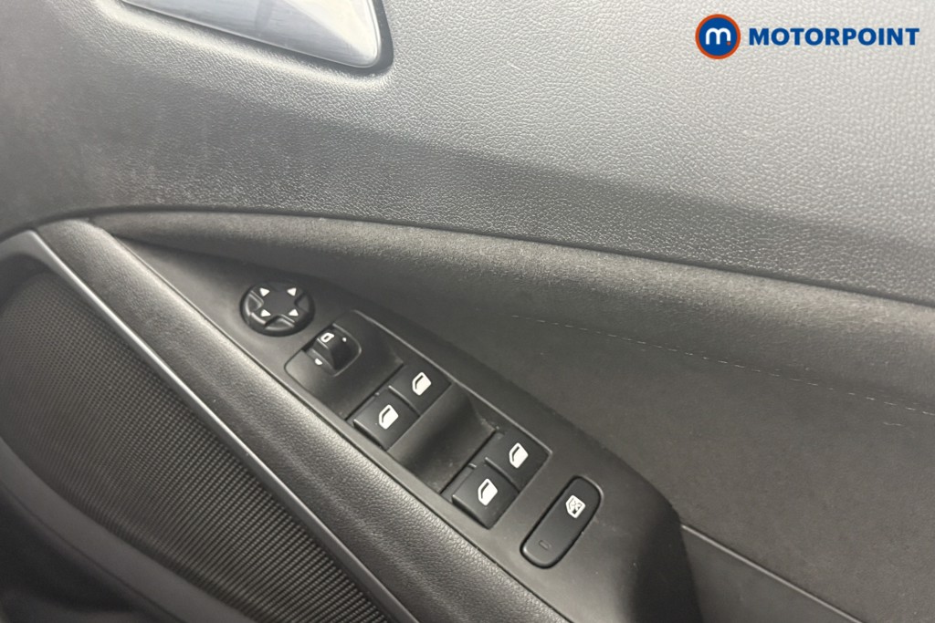 Vauxhall Crossland Ultimate Automatic Diesel SUV - Stock Number (1561008) - 9th supplementary image