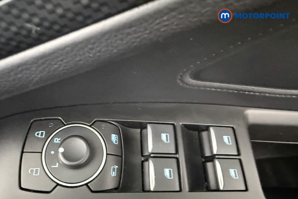 Ford Focus St-Line Manual Petrol Hatchback - Stock Number (1561311) - 19th supplementary image