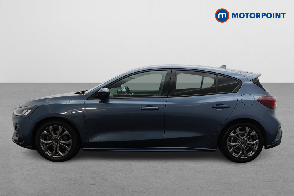 Ford Focus St-Line Manual Petrol Hatchback - Stock Number (1561311) - Passenger side