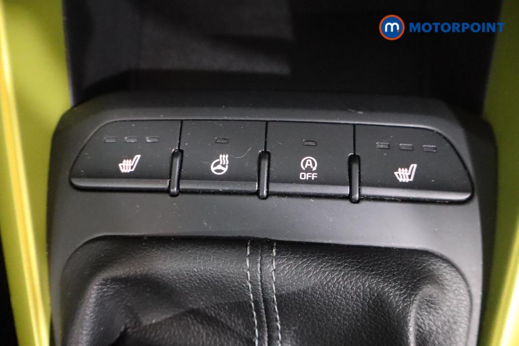 KIA Stonic First Edition Manual Petrol SUV - Stock Number (1561514) - 5th supplementary image