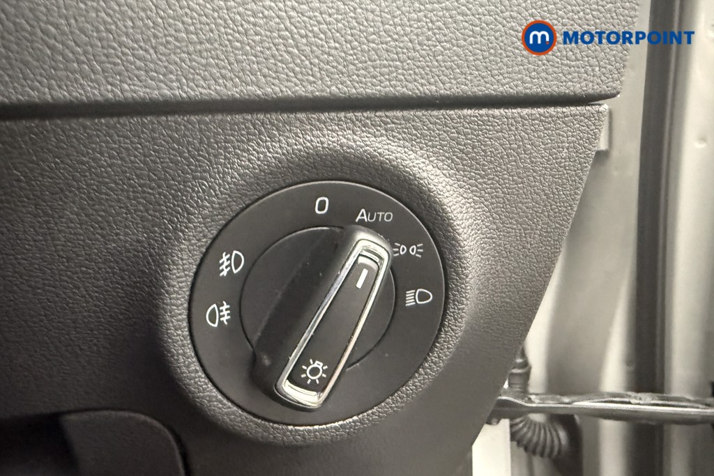 Skoda Karoq Se L Manual Petrol SUV - Stock Number (1563265) - 14th supplementary image