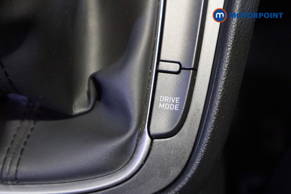 Hyundai Kona Se Connect Manual Petrol-Electric Hybrid SUV - Stock Number (1563944) - 21st supplementary image