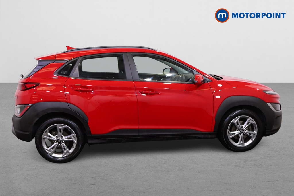 Hyundai Kona Se Connect Manual Petrol-Electric Hybrid SUV - Stock Number (1563944) - Drivers side