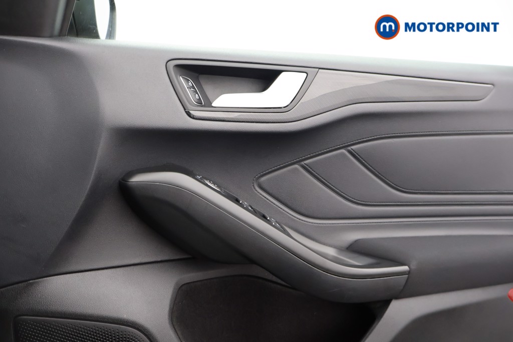 Ford Focus St-Line Manual Petrol Hatchback - Stock Number (1564470) - 1st supplementary image