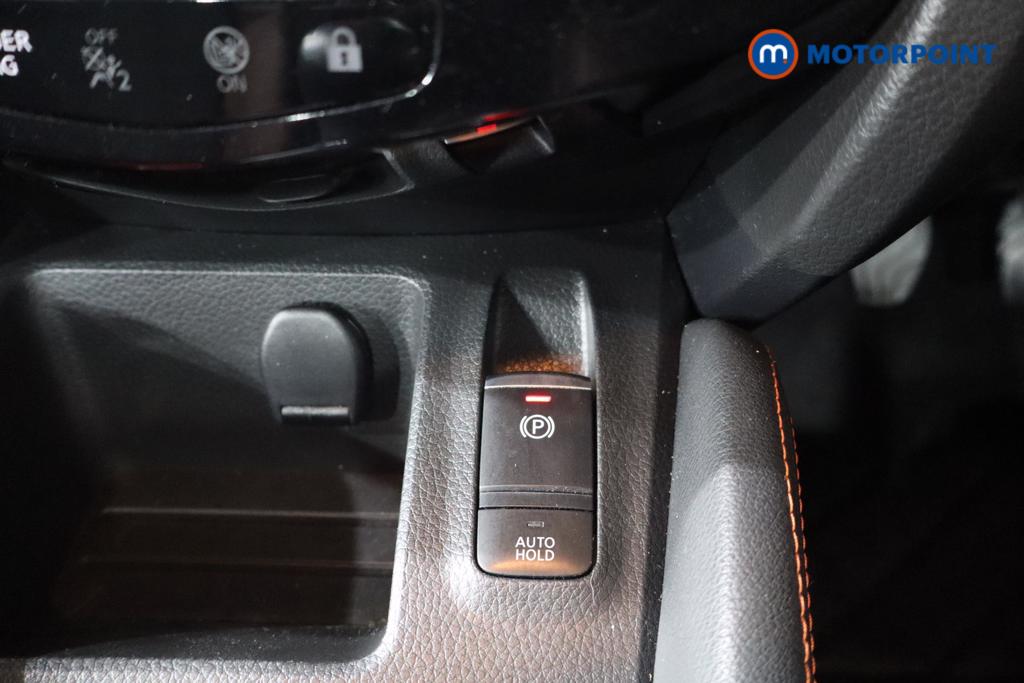 Nissan Qashqai N-Motion Manual Petrol SUV - Stock Number (1564828) - 8th supplementary image