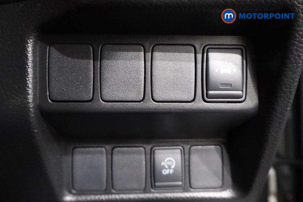Nissan Qashqai N-Motion Manual Petrol SUV - Stock Number (1564828) - 16th supplementary image