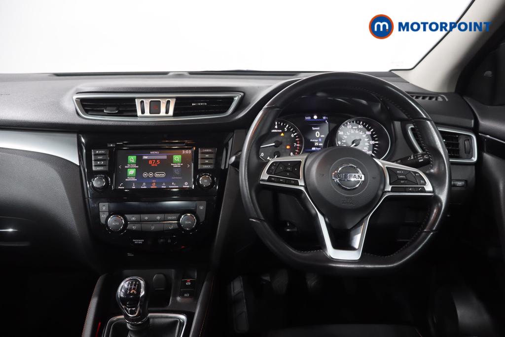 Nissan Qashqai N-Motion Manual Petrol SUV - Stock Number (1564828) - 1st supplementary image