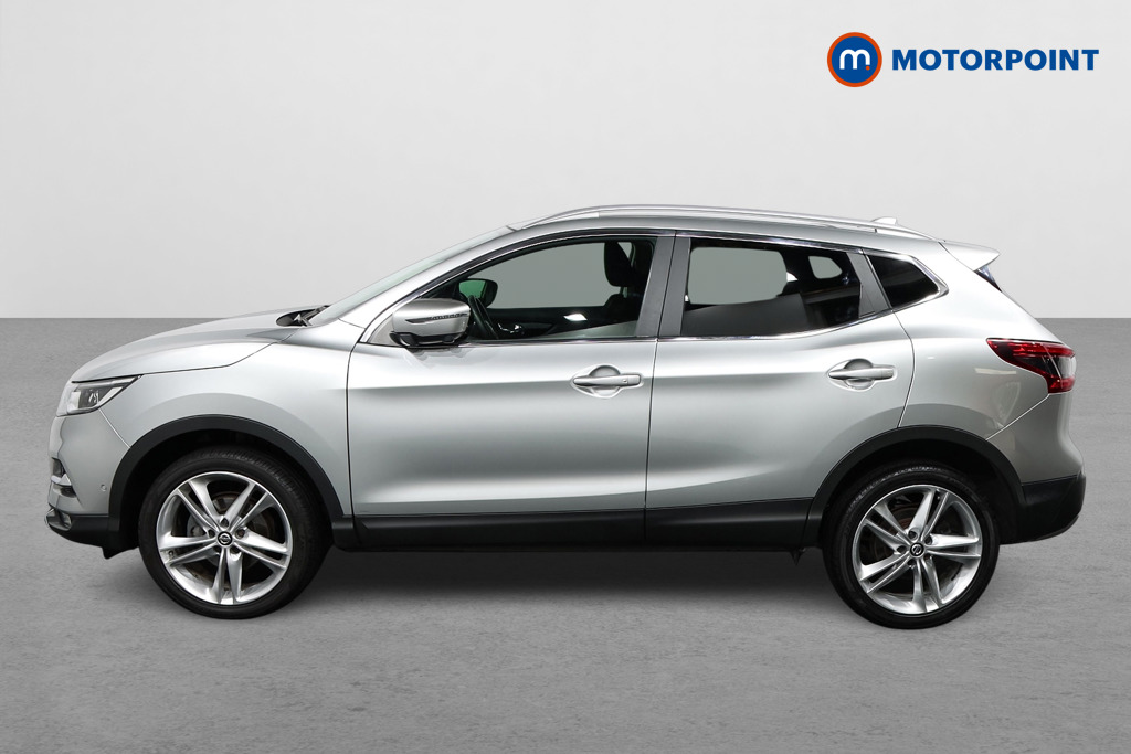 Nissan Qashqai N-Motion Manual Petrol SUV - Stock Number (1564828) - Passenger side