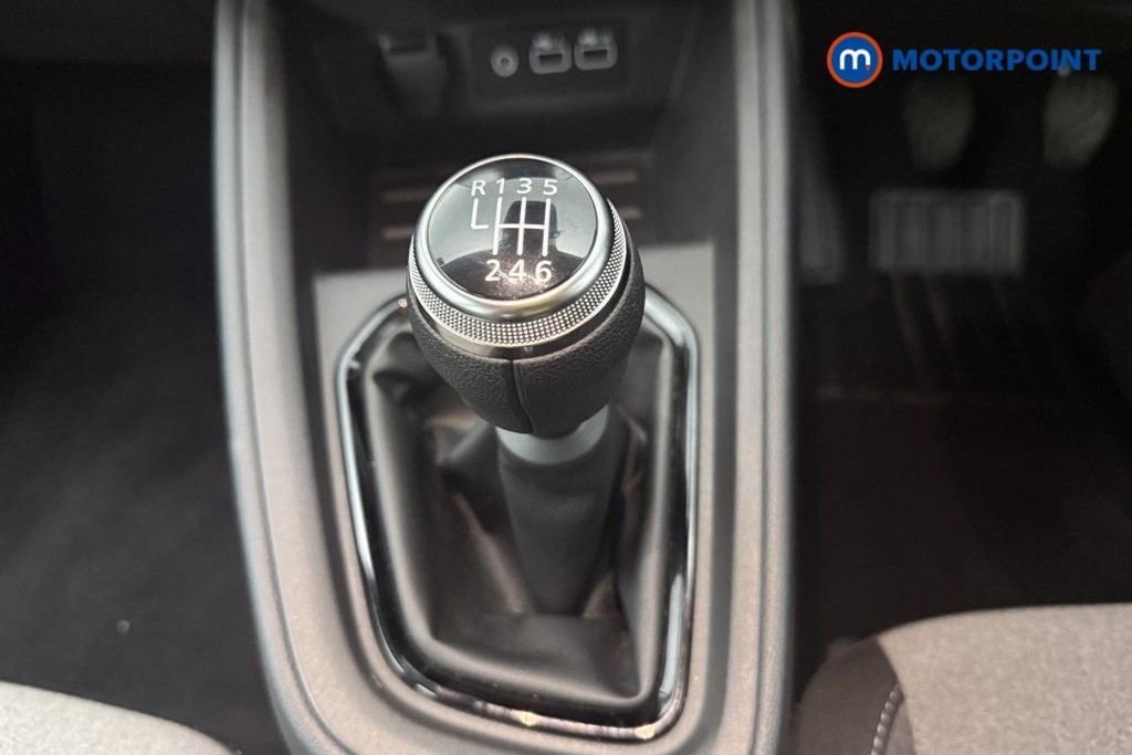 Renault Clio Evolution Manual Petrol Hatchback - Stock Number (1564981) - 7th supplementary image