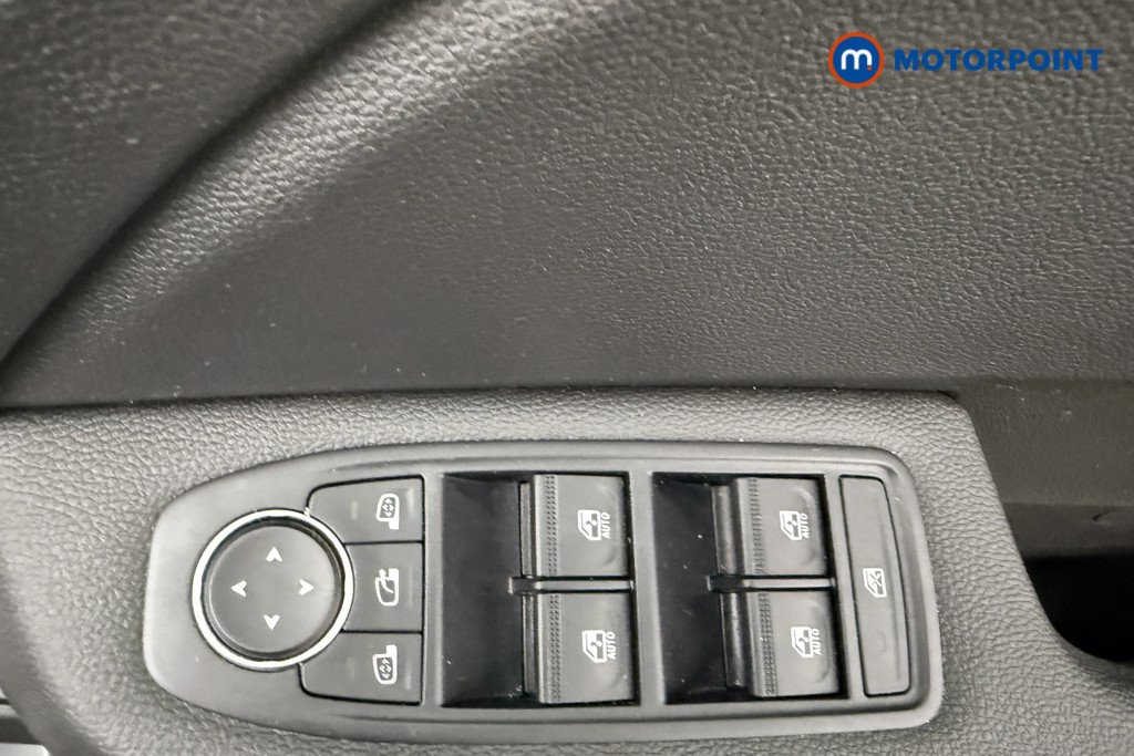Renault Clio Evolution Manual Petrol Hatchback - Stock Number (1564981) - 19th supplementary image