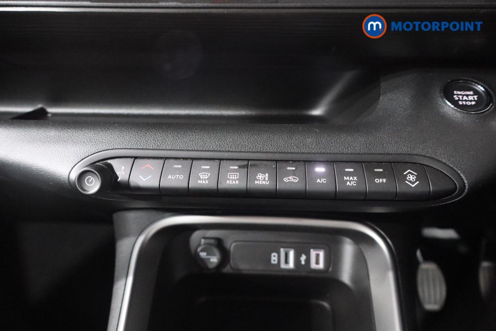 Jeep Avenger Altitude Manual Petrol SUV - Stock Number (1565177) - 5th supplementary image