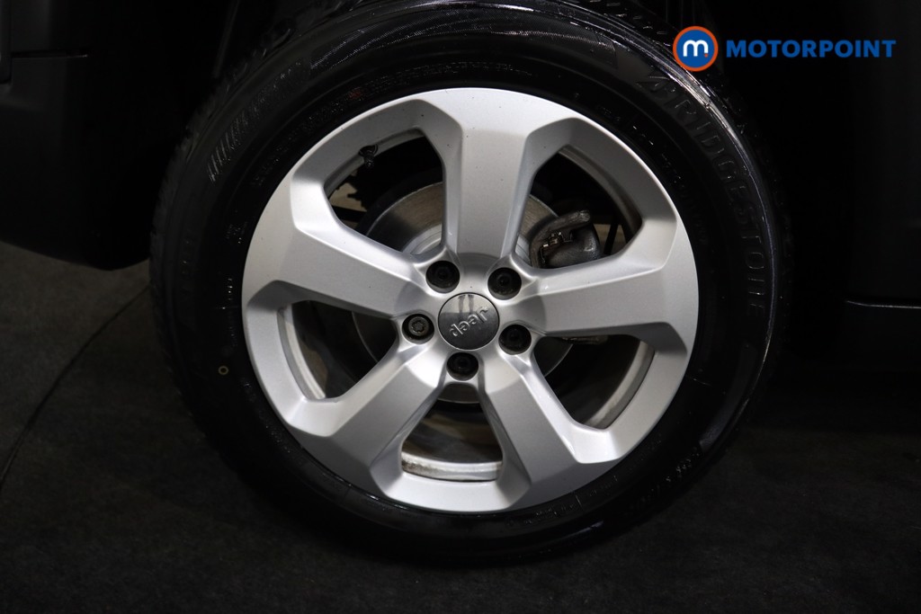 Jeep Compass Longitude Automatic Petrol SUV - Stock Number (1565555) - 14th supplementary image